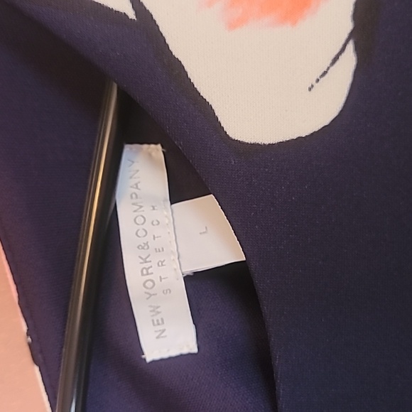 Floral Navy Dress - Picture 3 of 4